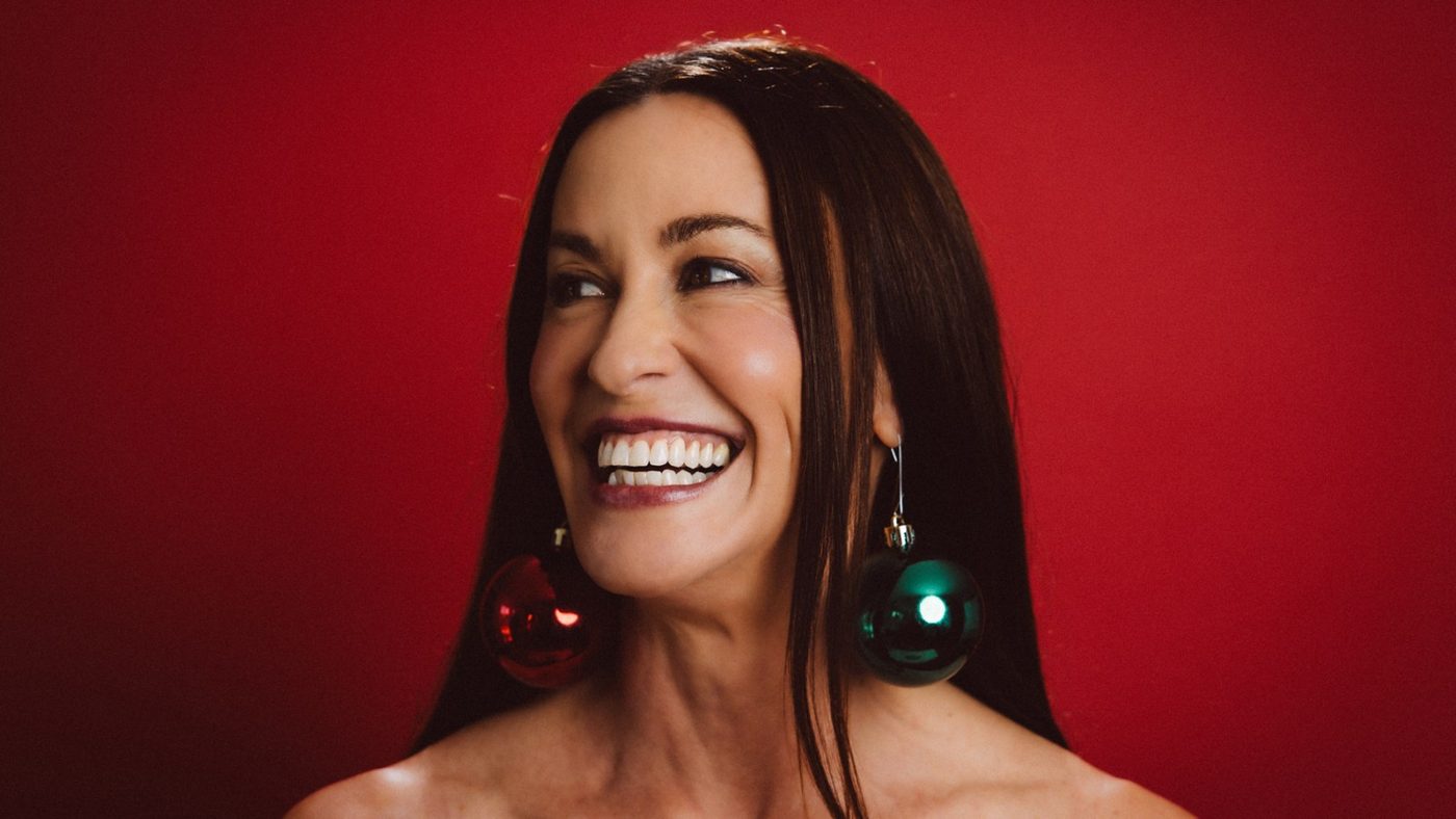 Portada promocional del nuevo álbum navideño de Alanis Morissette para las fiestas