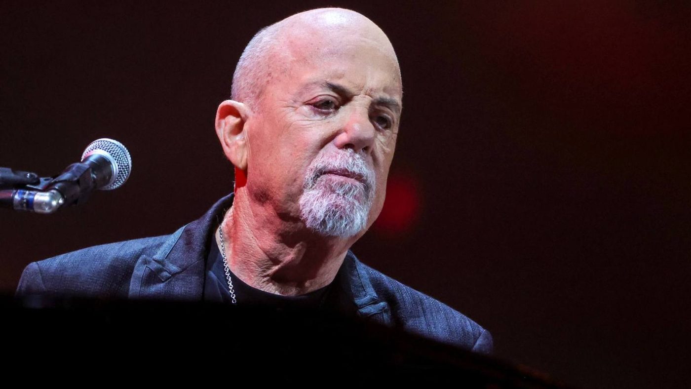 Billy Joel comparte detalles sobre su estado de salud y la venta de su colección de motocicletas clásicas.
