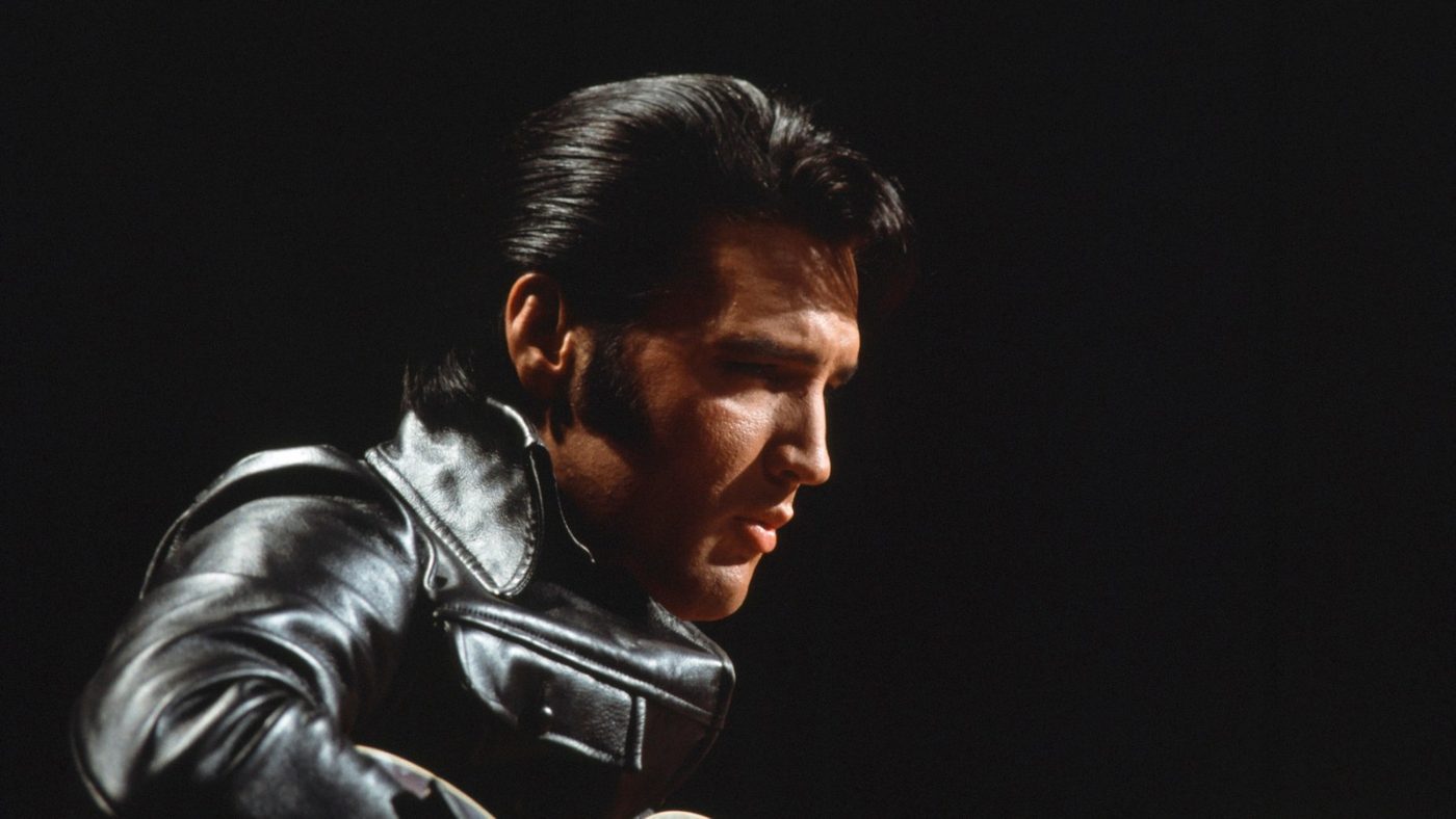 Imagen de Elvis Presley con texto de demanda contra la IA Anthropic