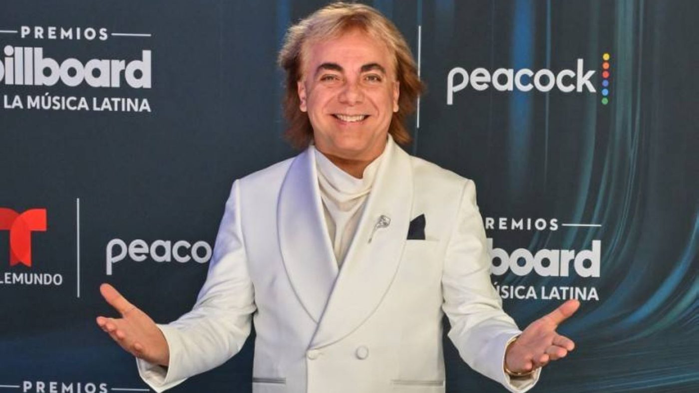 Escena de la alfombra roja en los Premios Billboard Latin 2026 en Miami