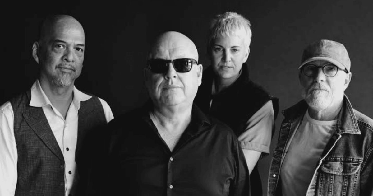 Integrantes de la banda de rock alternativo para el concierto de Pixies en Bogotá