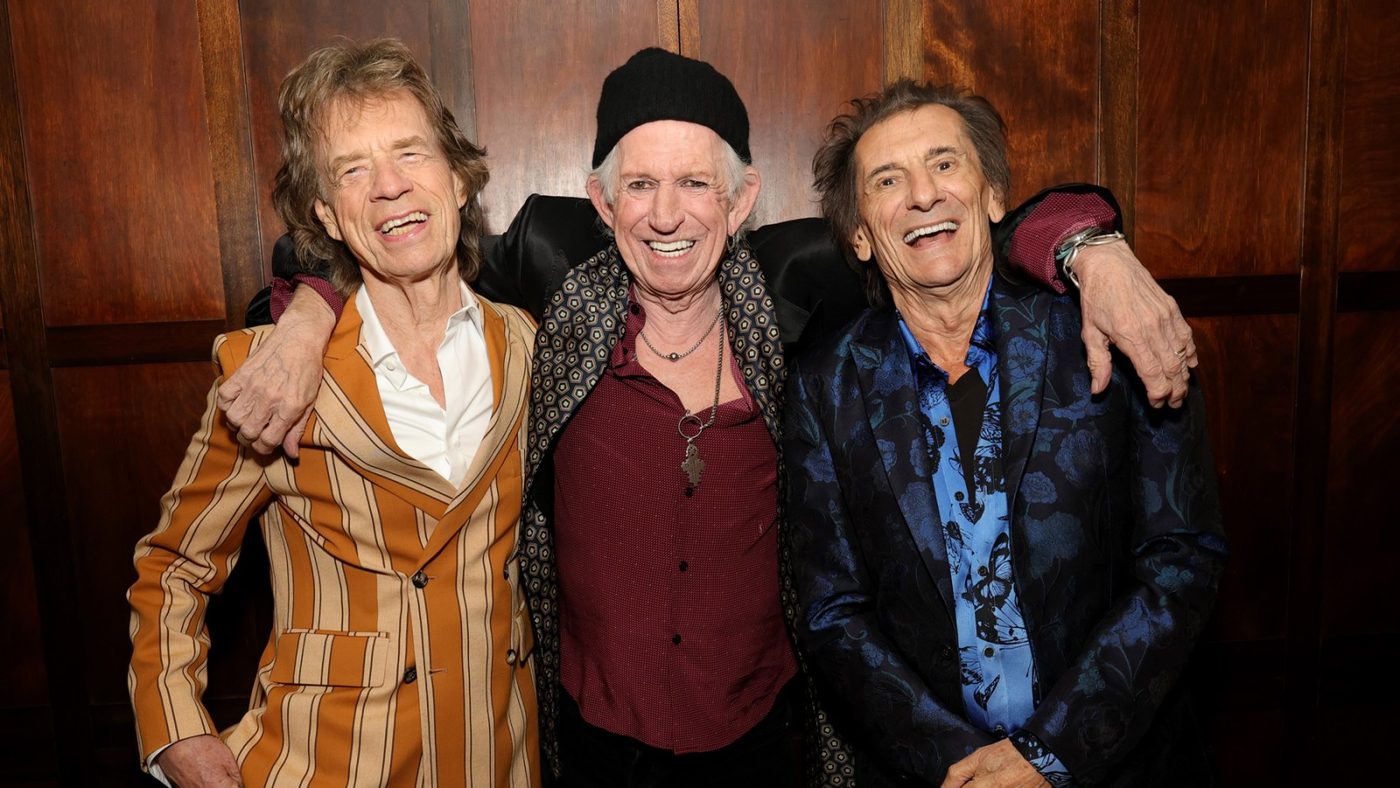 Mick Jagger Keith Richards y Ronnie Wood en el anuncio de Foreign Tongues Loose Lips